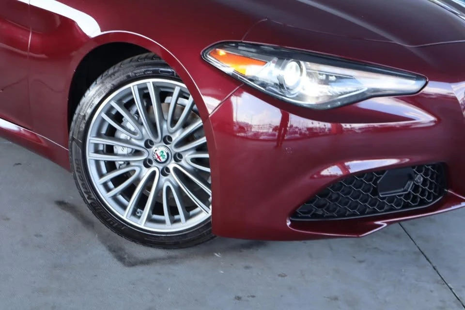2017 Alfa Romeo Giulia - Image 4 of 20