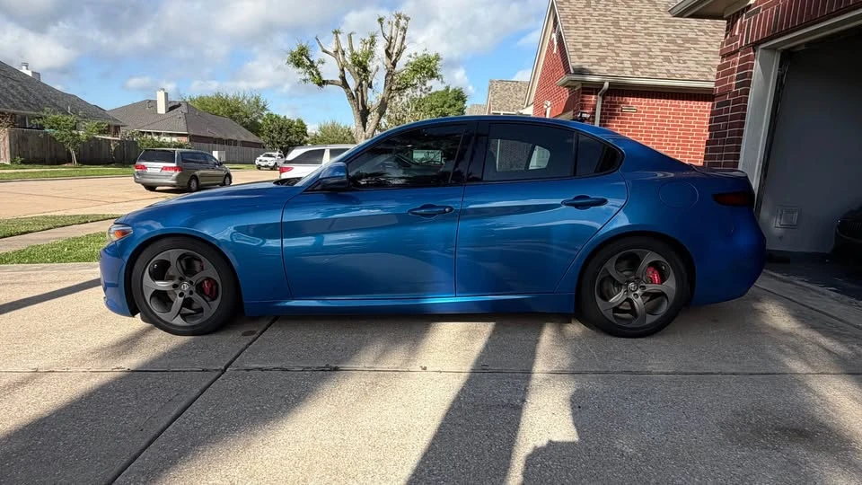 2017 Alfa Romeo Giulia - Image 2 of 7