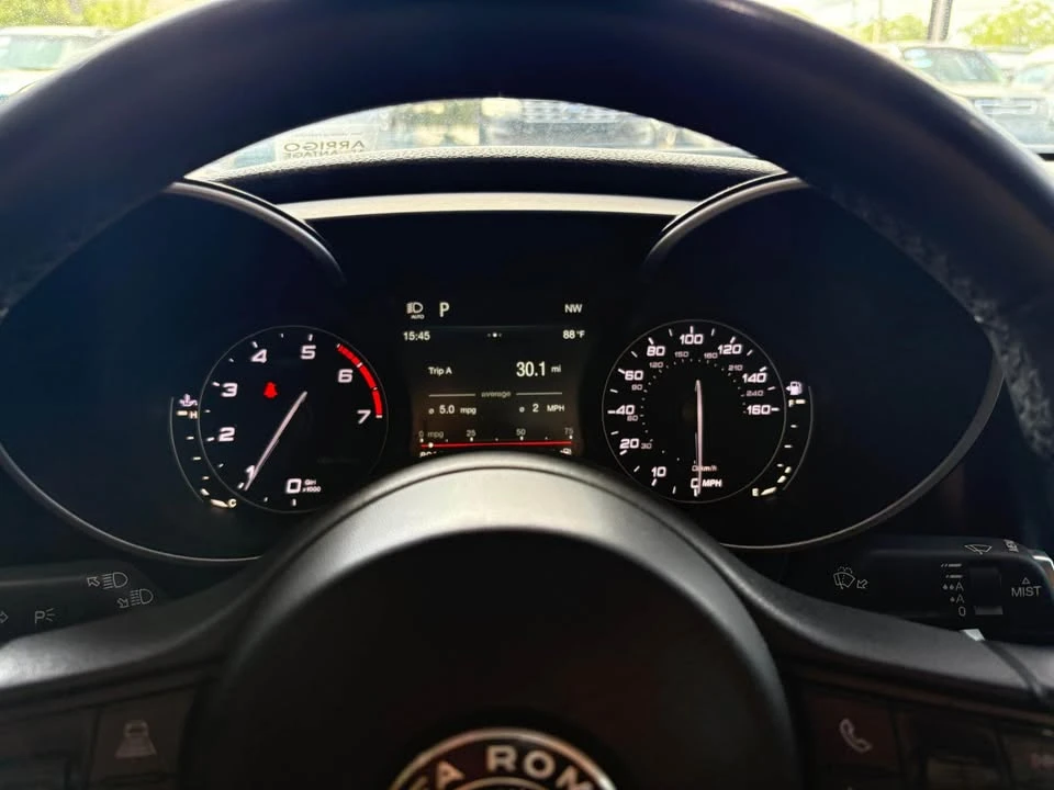 2017 Alfa Romeo Giulia - Image 10 of 14