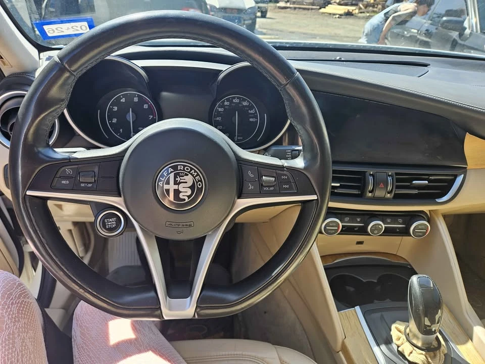 2017 Alfa Romeo Giulia - Image 10 of 13