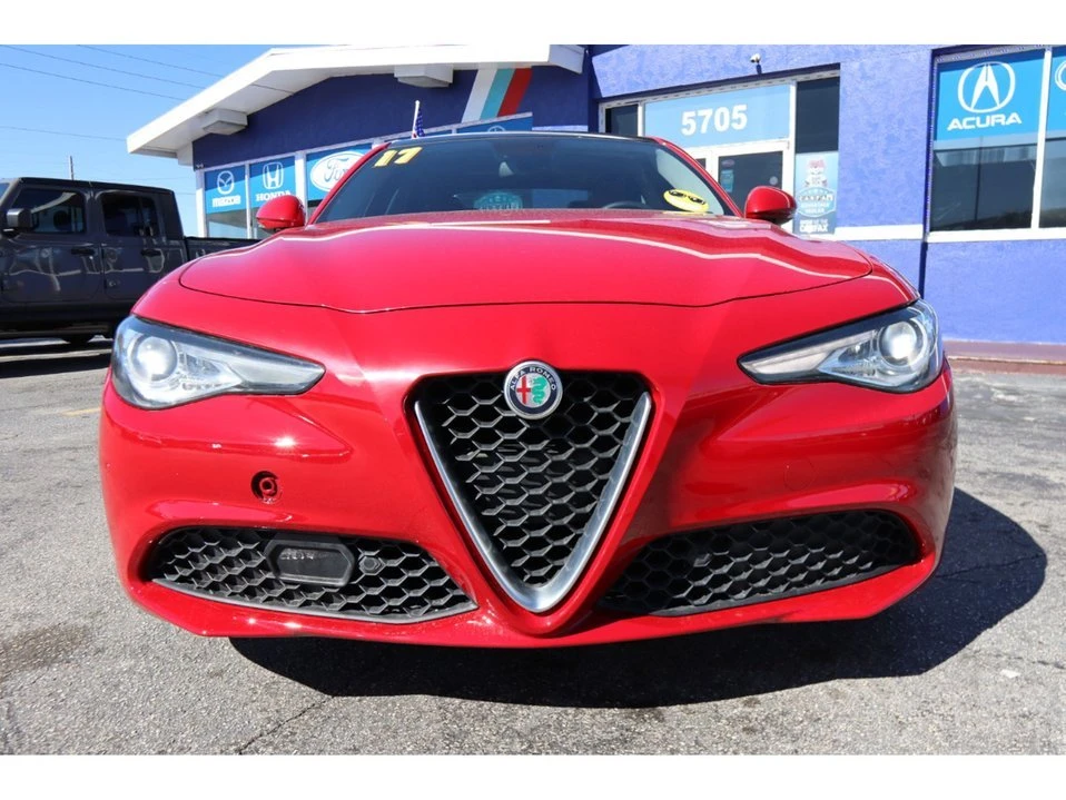 2017 Alfa Romeo Giulia - Image 12 of 20