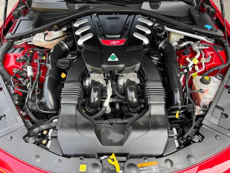 2017 Alfa Romeo Giulia Quadrifoglio - Image 19 of 20