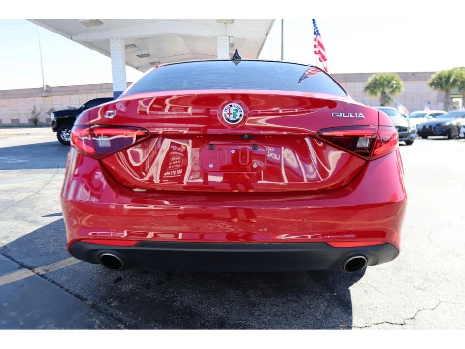 2017 Alfa Romeo Giulia - Image 7 of 20