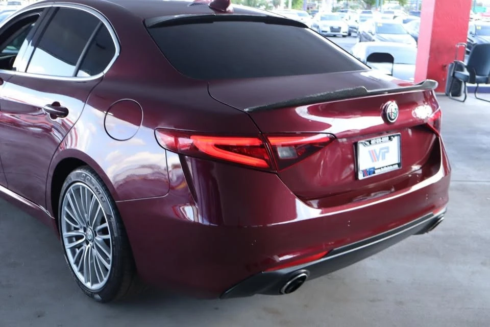 2017 Alfa Romeo Giulia - Image 9 of 20