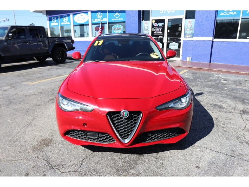 2017 Alfa Romeo Giulia - Image 11 of 20
