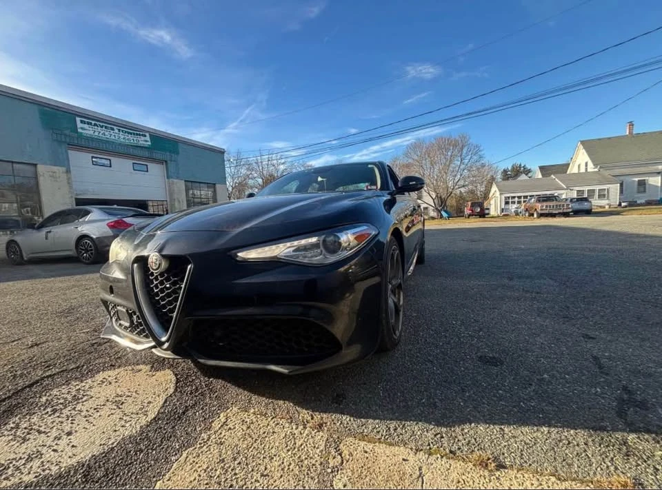 2017 Alfa Romeo Giulia - Image 10 of 12