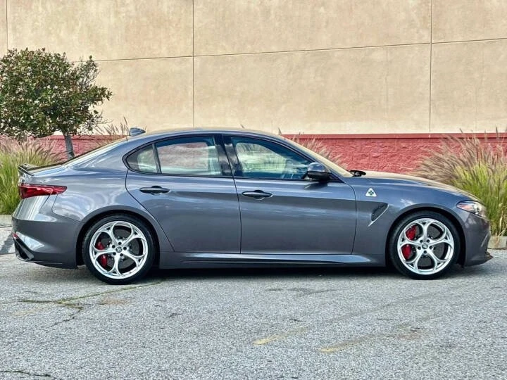 2017 Alfa Romeo Giulia Quadrifoglio - Image 8 of 20