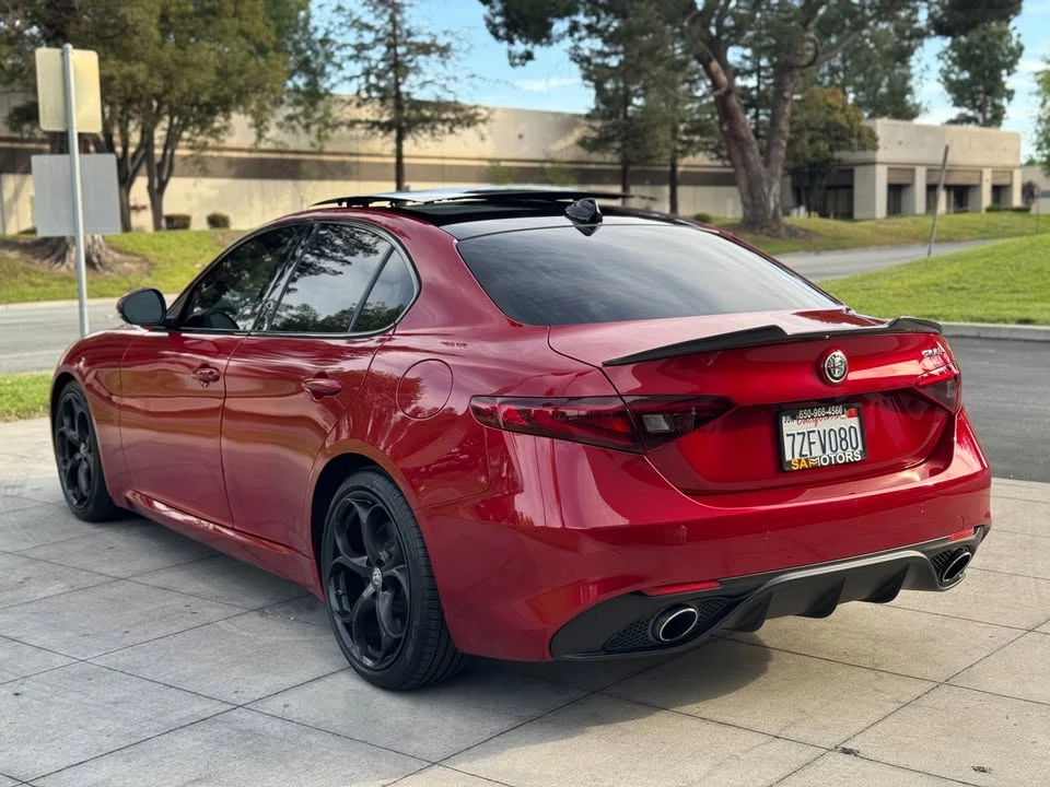 2017 Alfa Romeo Giulia - Image 7 of 20