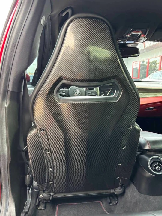 2017 Alfa Romeo Giulia Quadrifoglio - Image 16 of 20
