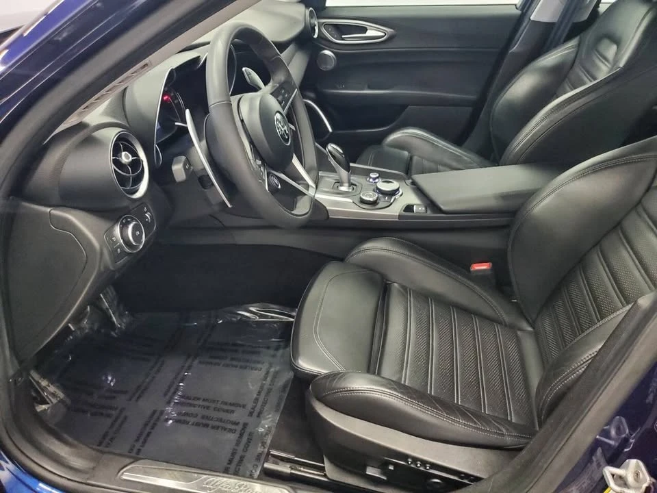 2017 Alfa Romeo Giulia - Image 9 of 20