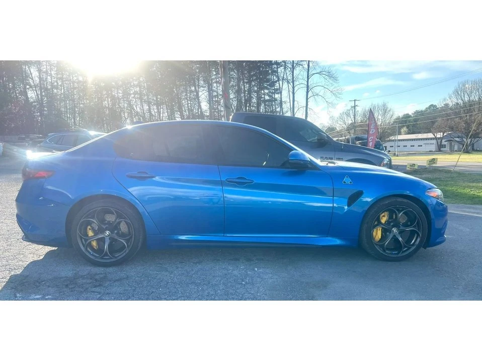 2017 Alfa Romeo Giulia - Image 4 of 14
