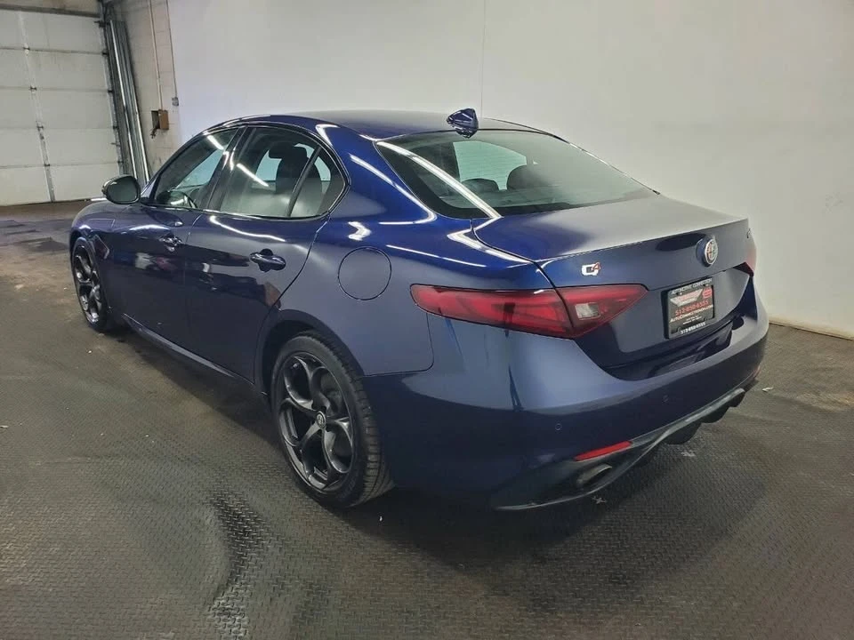 2017 Alfa Romeo Giulia - Image 5 of 20