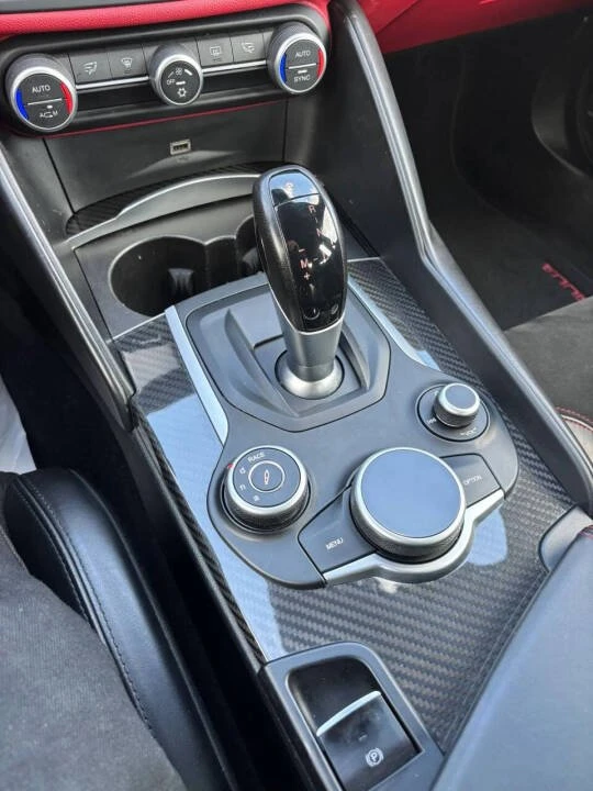 2017 Alfa Romeo Giulia Quadrifoglio - Image 11 of 20