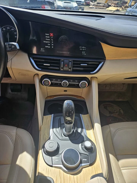 2017 Alfa Romeo Giulia - Image 13 of 13