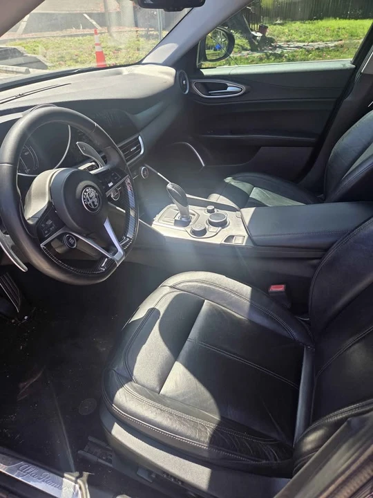 2017 Alfa Romeo Giulia - Image 7 of 10