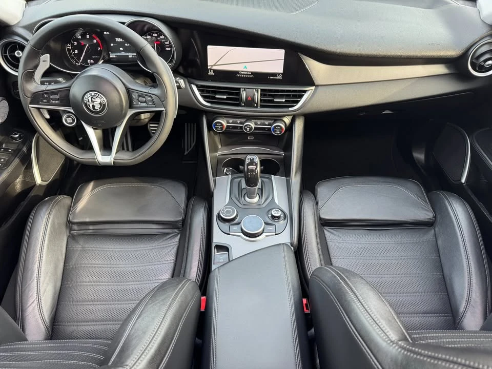 2017 Alfa Romeo Giulia - Image 18 of 20