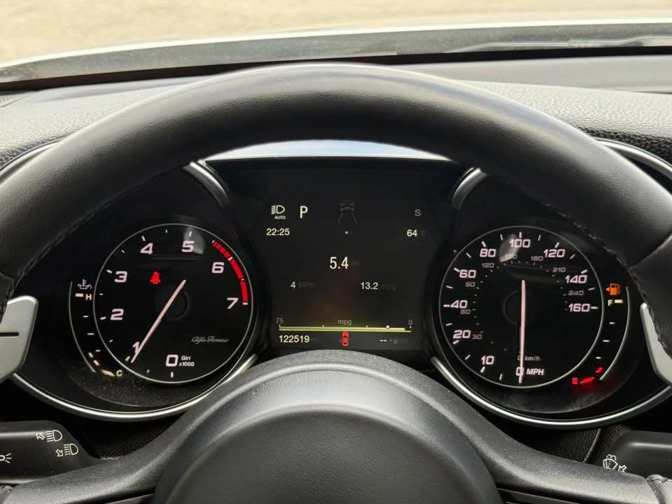 2017 Alfa Romeo Giulia - Image 8 of 18