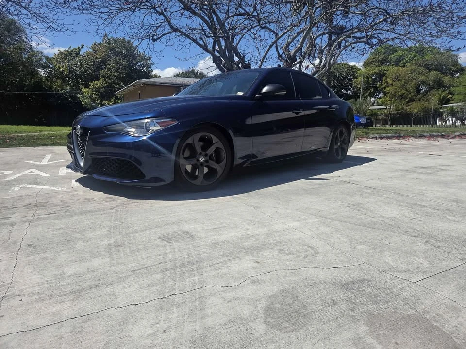2017 Alfa Romeo Giulia - Image 8 of 14