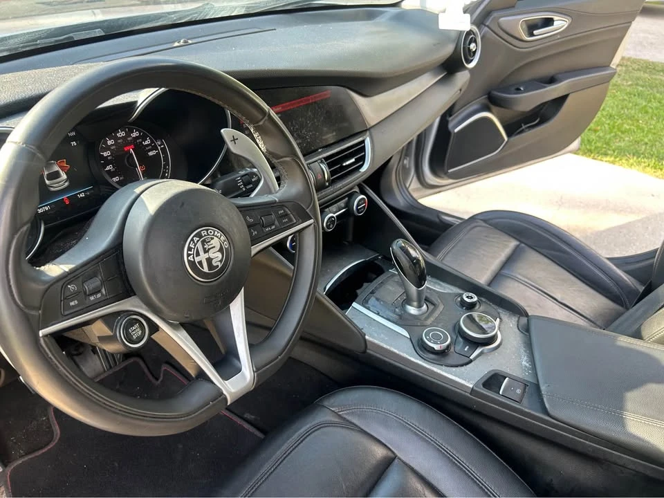 2017 Alfa Romeo Giulia - Image 4 of 8