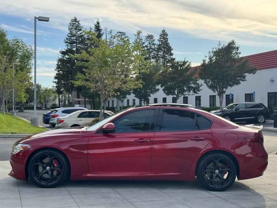 2017 Alfa Romeo Giulia - Image 6 of 20