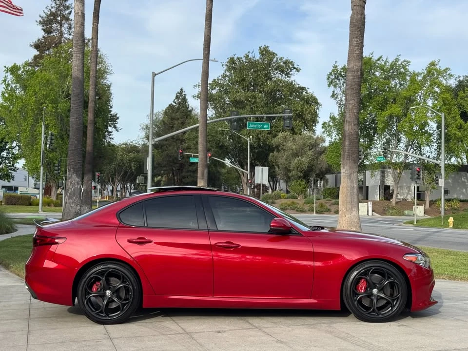 2017 Alfa Romeo Giulia - Image 4 of 20