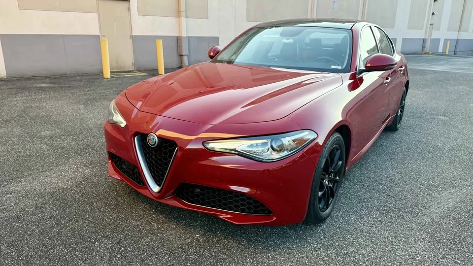 2017 Alfa Romeo Giulia - Image 2 of 7