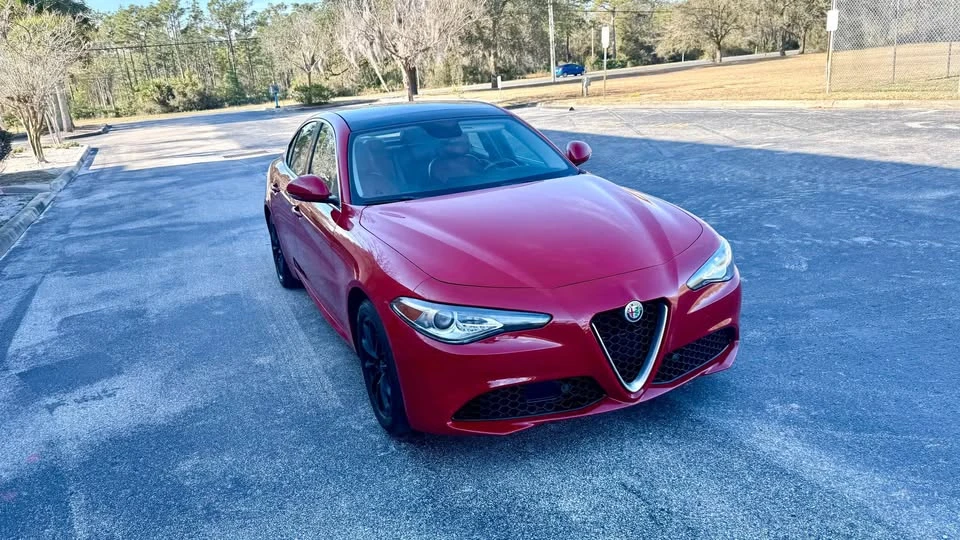 2017 Alfa Romeo Giulia - Image 4 of 17