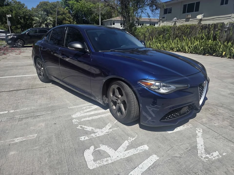 2017 Alfa Romeo Giulia - Image 3 of 14
