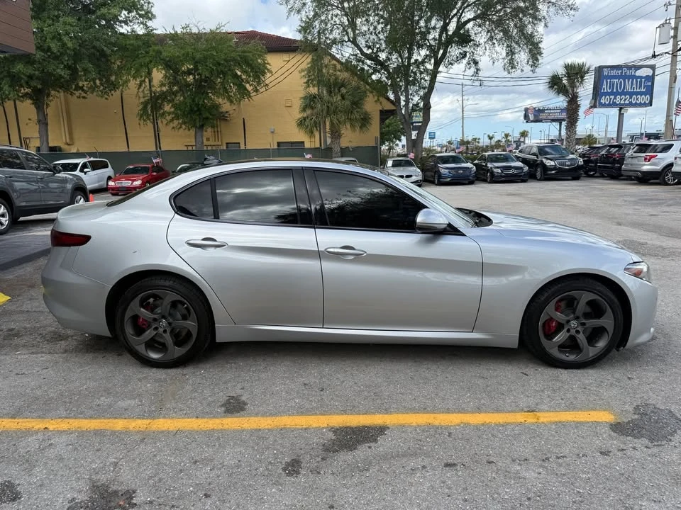 2017 Alfa Romeo Giulia - Image 4 of 16