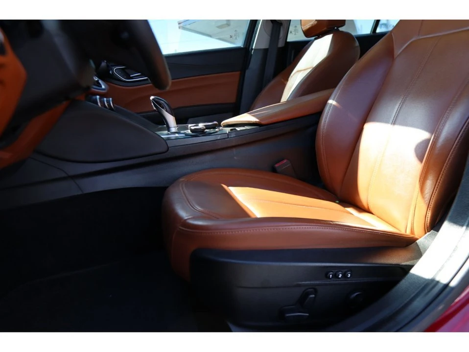 2017 Alfa Romeo Giulia - Image 18 of 20