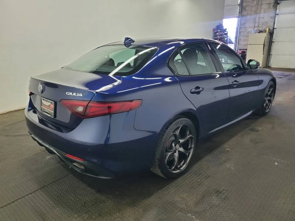 2017 Alfa Romeo Giulia - Image 7 of 20