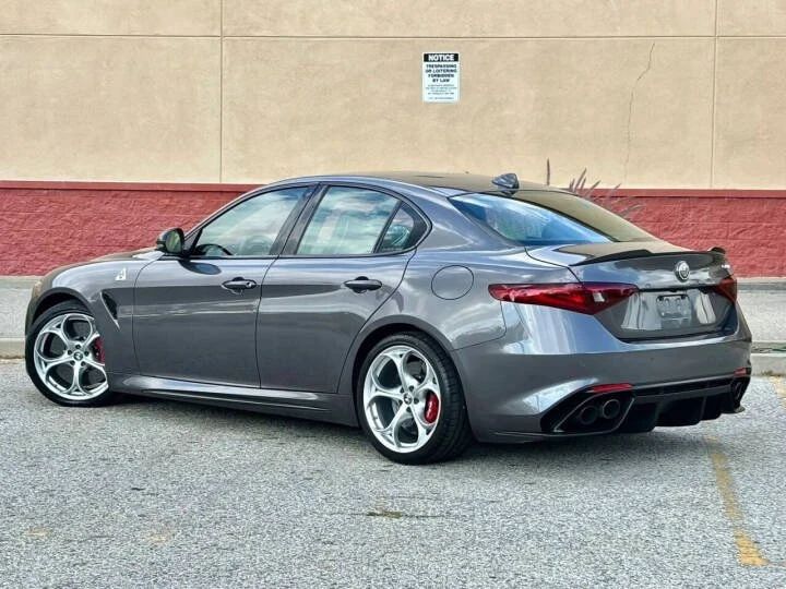 2017 Alfa Romeo Giulia Quadrifoglio - Image 5 of 20