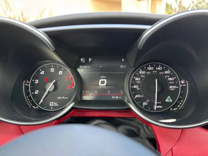 2017 Alfa Romeo Giulia Quadrifoglio - Image 10 of 20