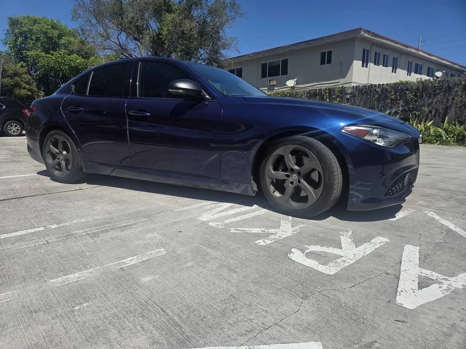 2017 Alfa Romeo Giulia - Image 11 of 14