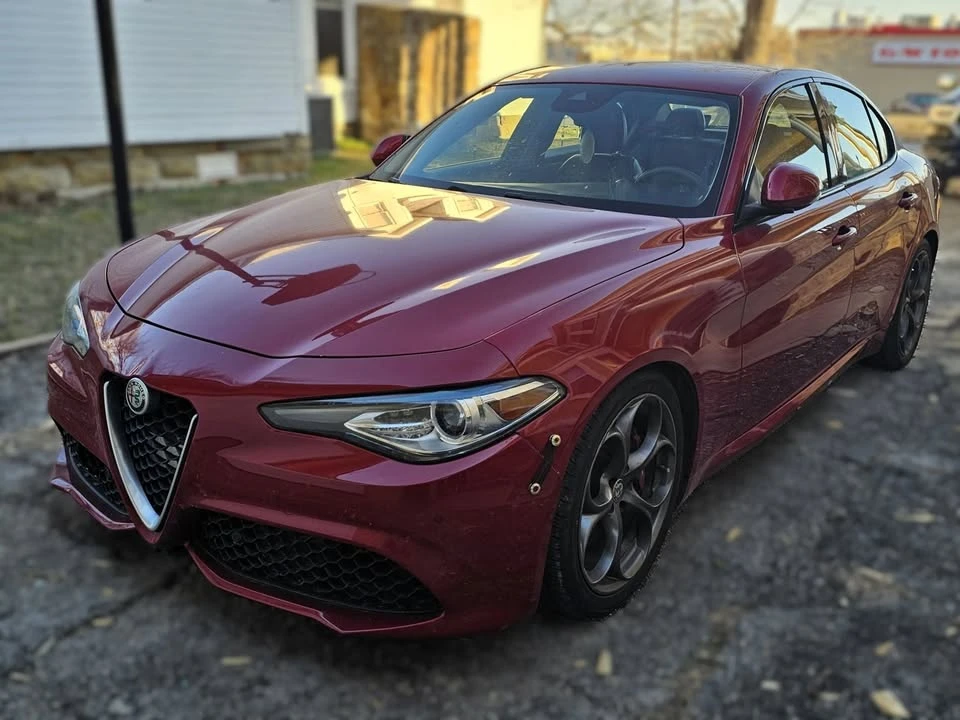 2017 Alfa Romeo Giulia - Image 2 of 7