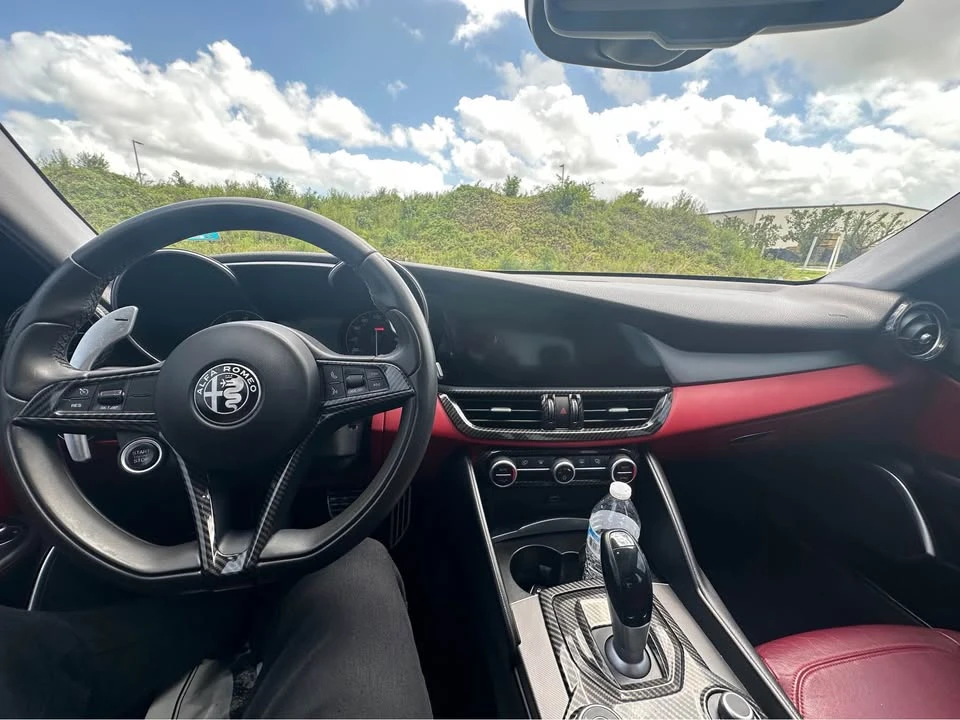 2017 Alfa Romeo Giulia - Image 11 of 11