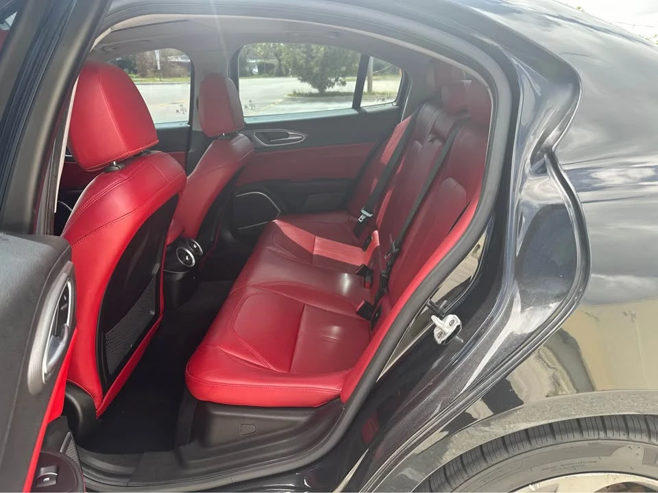 2017 Alfa Romeo Giulia - Image 8 of 11