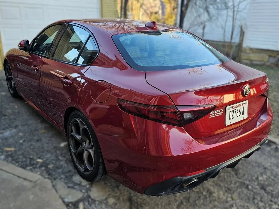 2017 Alfa Romeo Giulia - Image 4 of 7