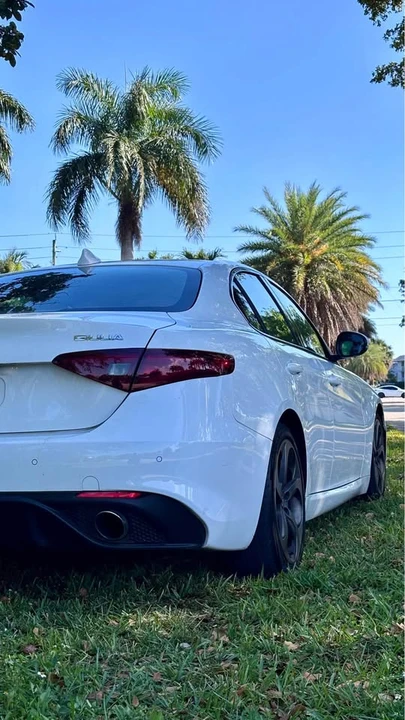 2017 Alfa Romeo Giulia - Image 3 of 12