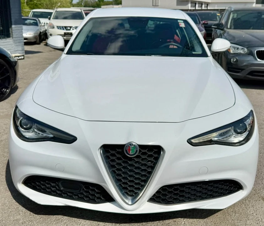 2017 Alfa Romeo Giulia - Image 2 of 20