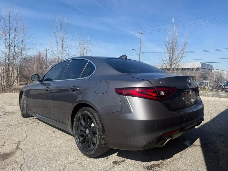 2017 Alfa Romeo Giulia - Image 6 of 19