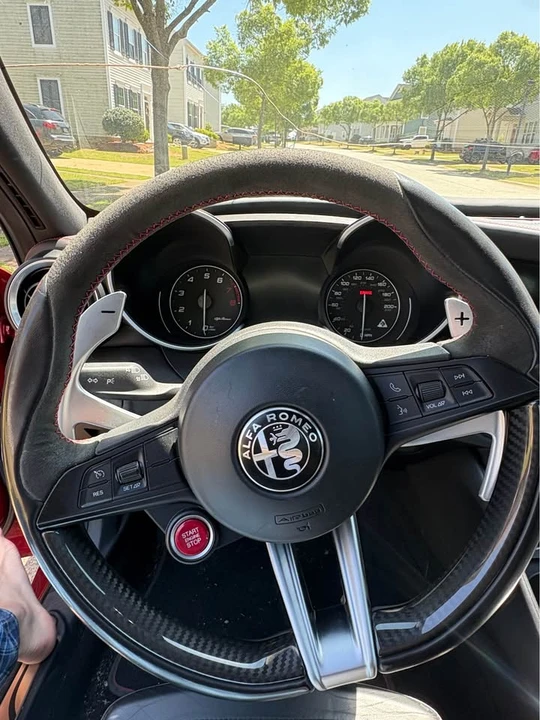 2017 Alfa Romeo Giulia - Image 7 of 18