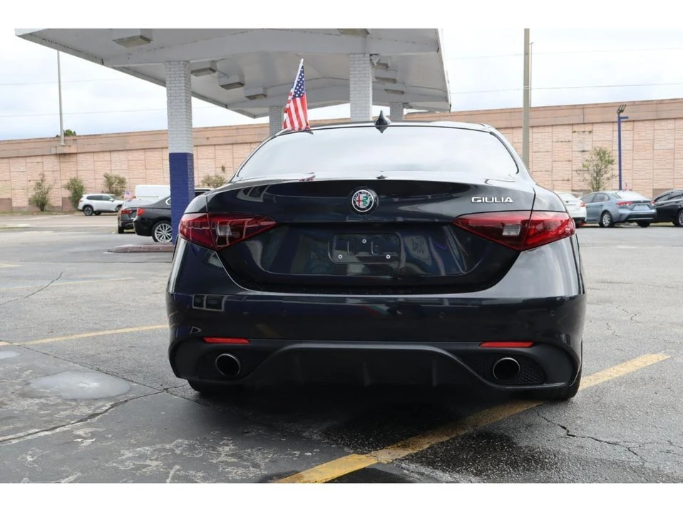 2017 Alfa Romeo Giulia - Image 4 of 20