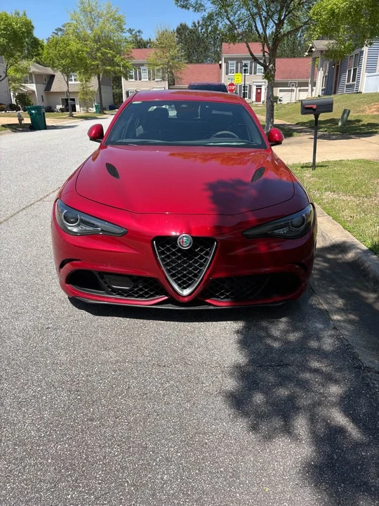 2017 Alfa Romeo Giulia - Image 5 of 18