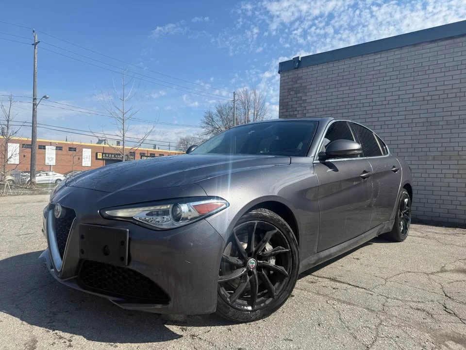 2017 Alfa Romeo Giulia - Image 8 of 19