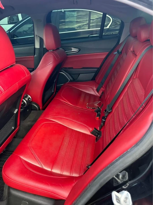 2017 Alfa Romeo Giulia - Image 5 of 6