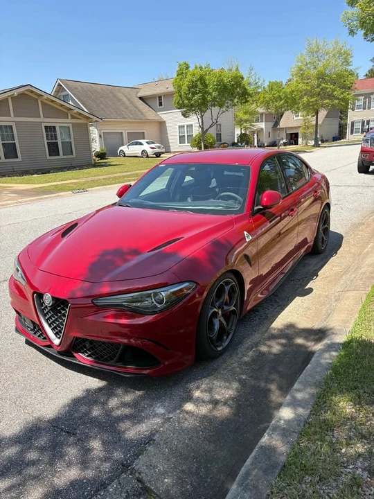 2017 Alfa Romeo Giulia - Image 4 of 18