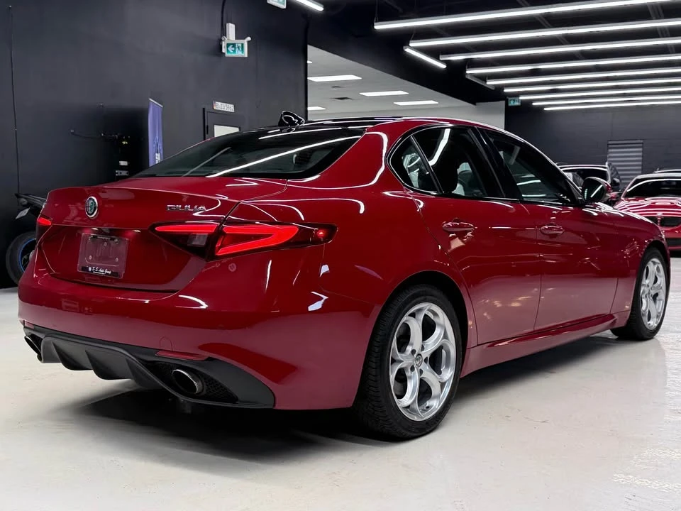 2017 Alfa Romeo Giulia - Image 4 of 20