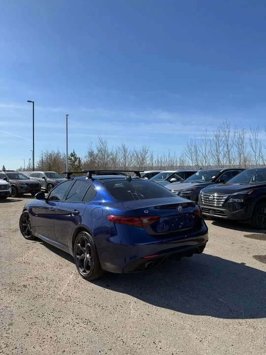 2017 Alfa Romeo Giulia - Image 6 of 17