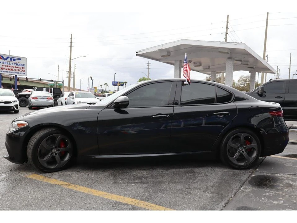 2017 Alfa Romeo Giulia - Image 9 of 20